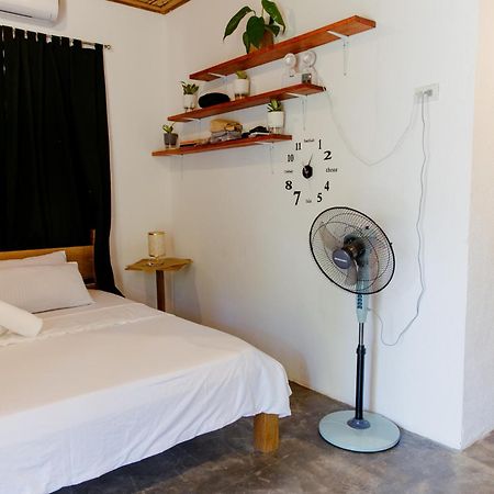 Ozen Freediving Hostel Хенерал Луна Екстериор снимка