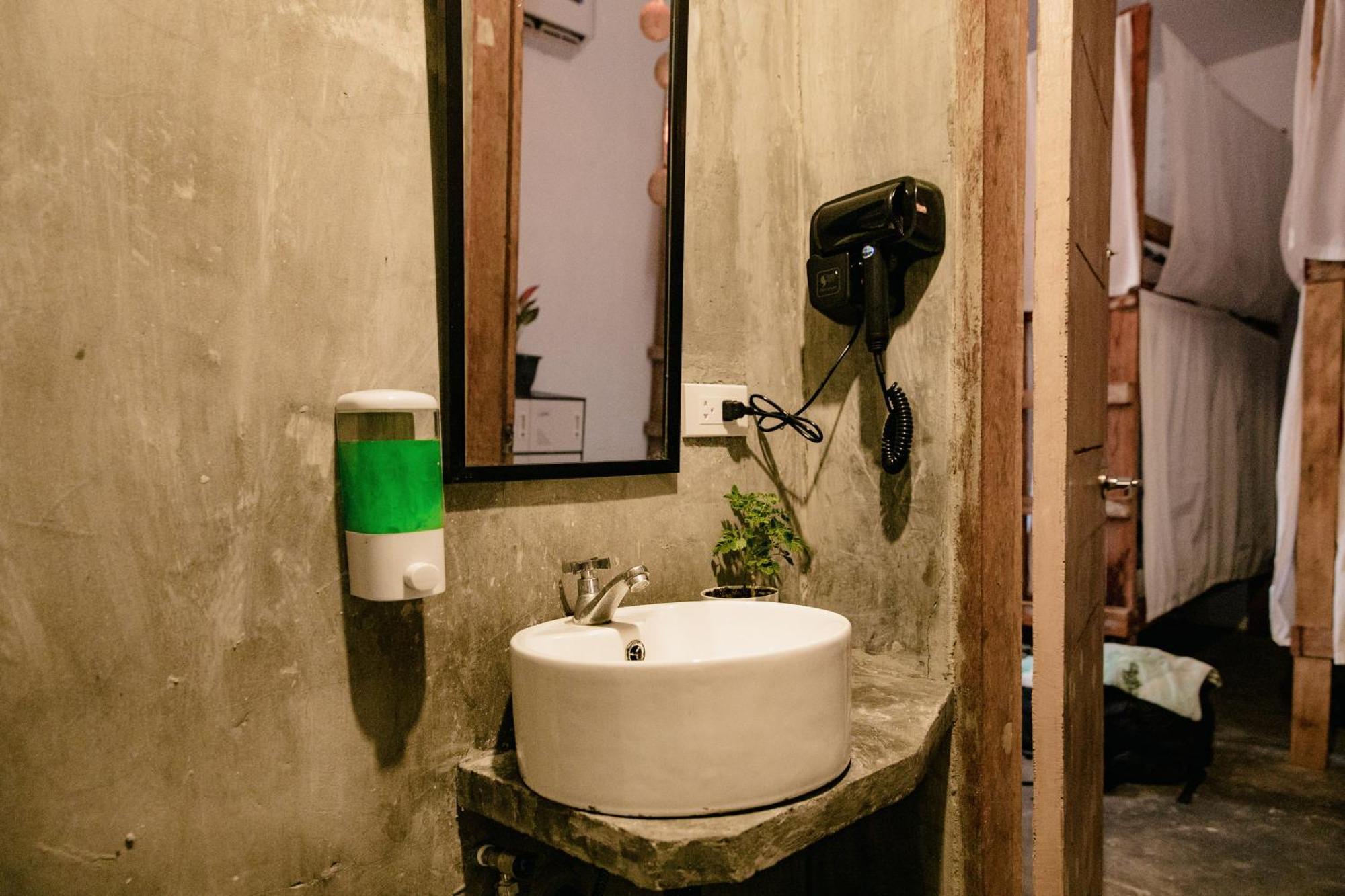 Ozen Freediving Hostel Хенерал Луна Екстериор снимка