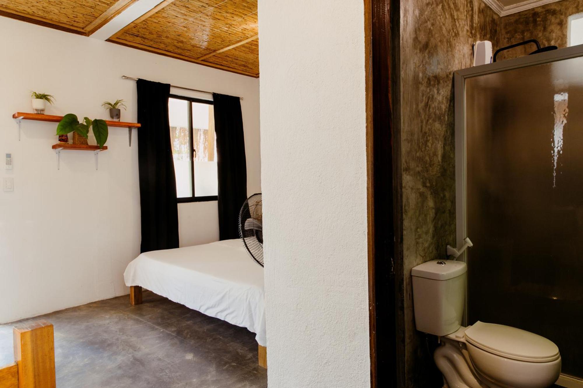 Ozen Freediving Hostel Хенерал Луна Екстериор снимка